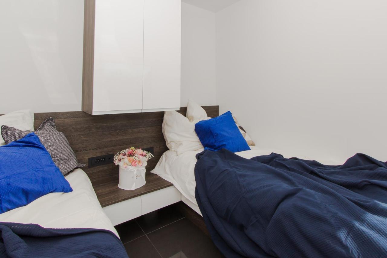 Alexandra Apartments Tribalj Eksteriør bilde